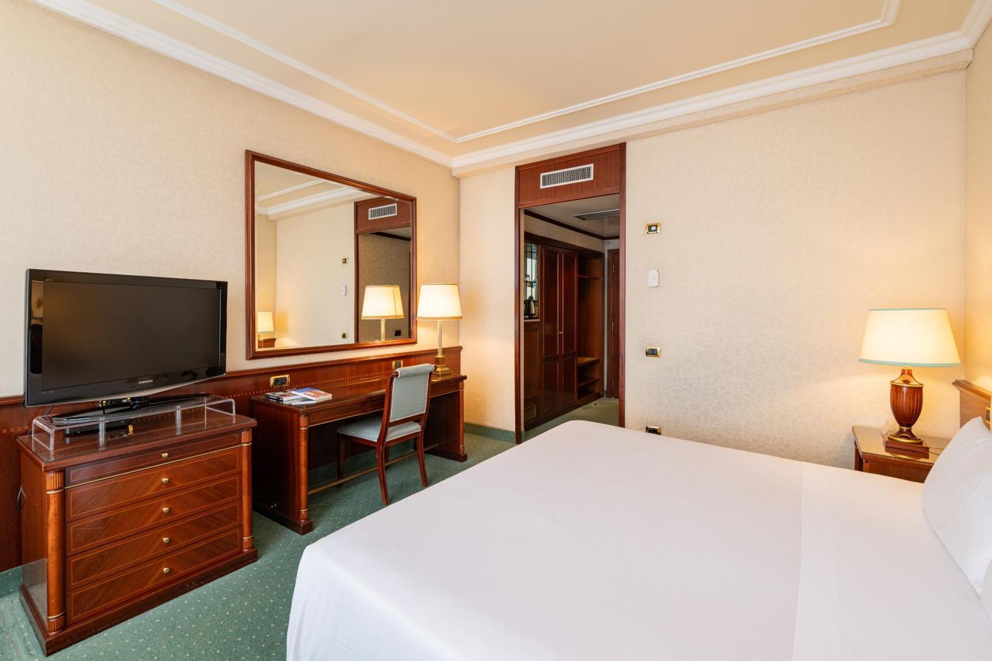 Royal Hotel Carlton Bolonia Exterior foto